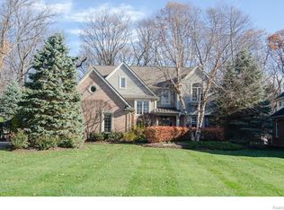 3360 Timberlake Dr, Commerce Township, MI