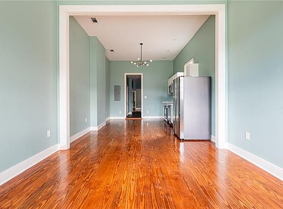 2nd image of 631 Tricou St #631