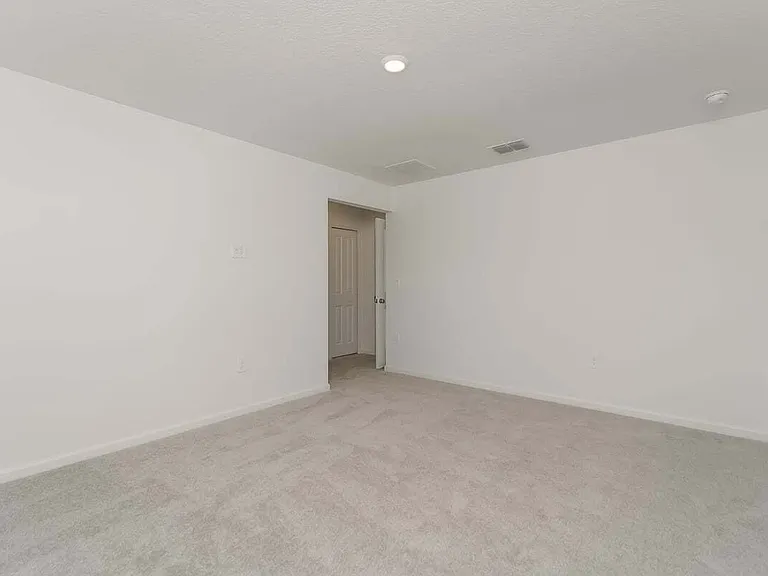 Meadow Walk Dr — Photo 4