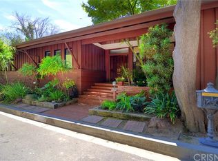 4858 Queen Victoria Rd, Woodland Hills, CA 91364