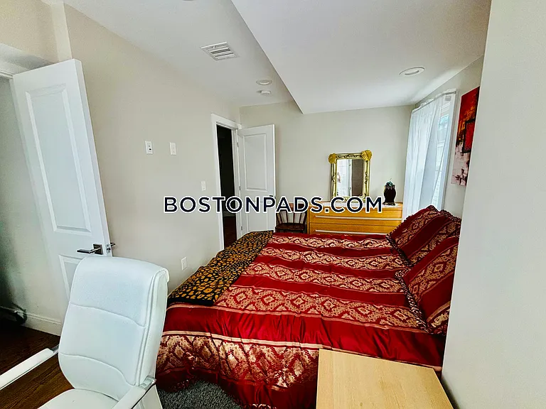 7 Webster St #1 — Photo 22