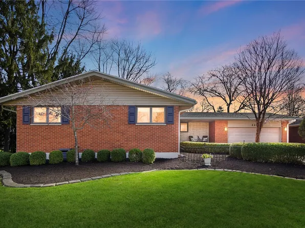 220 N Garber Dr, Tipp City, OH 45371