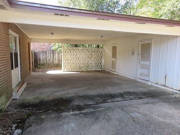 3rd image of 1013 Revere Dr