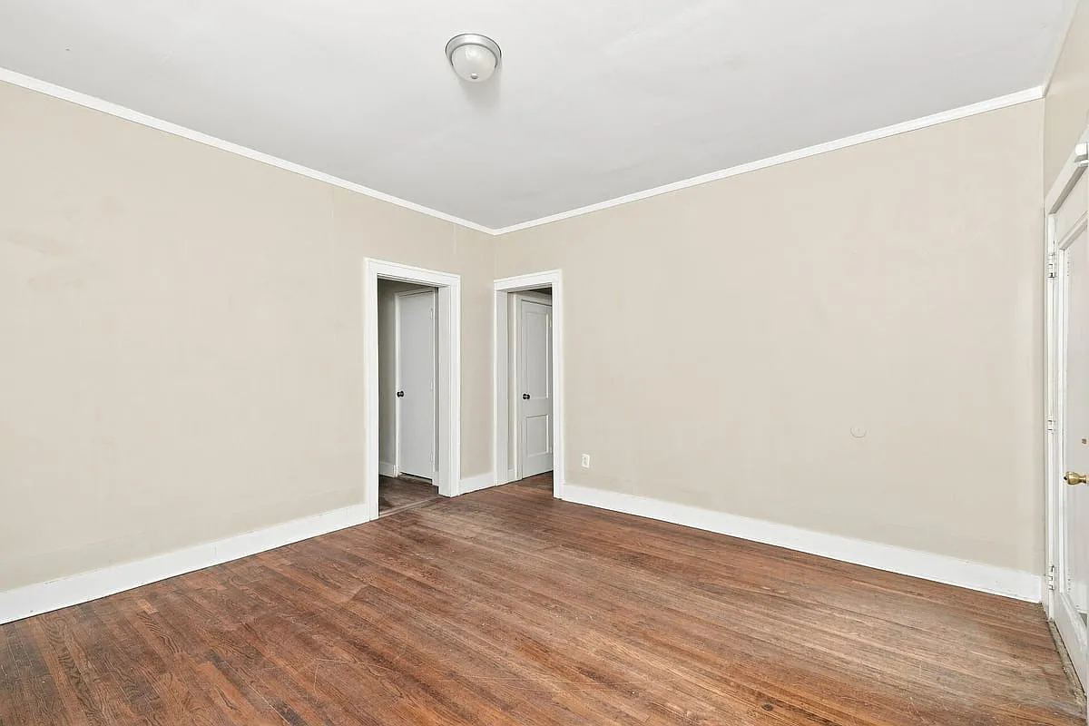 1341 N Santa Fe Ave — Photo 2