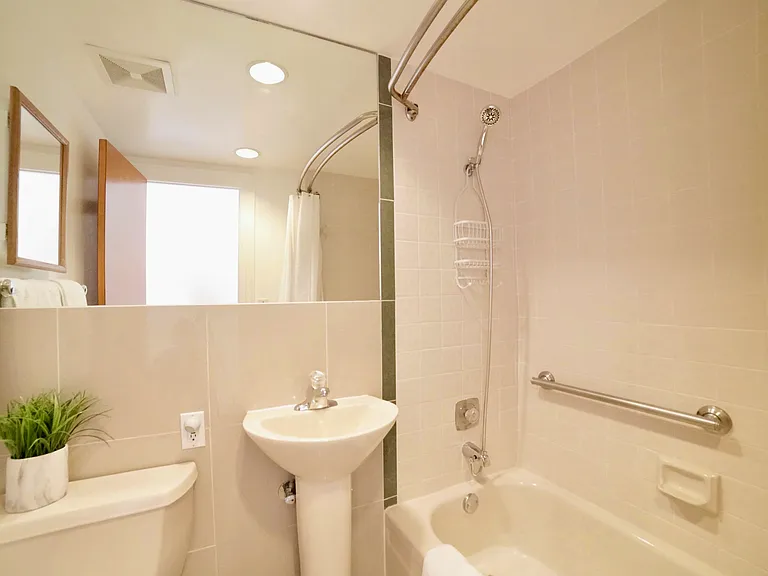 235 Sunrise Ave #2217 — Photo 19