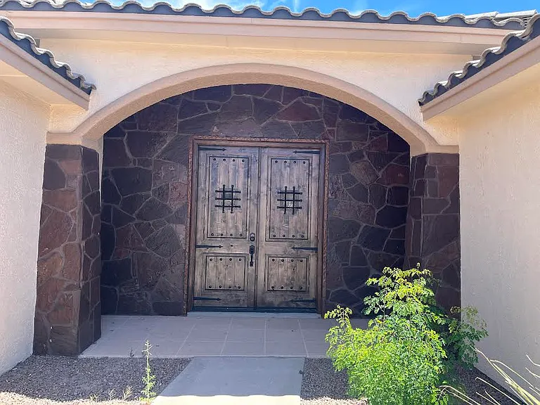 5702 Britain Dr — Photo 2