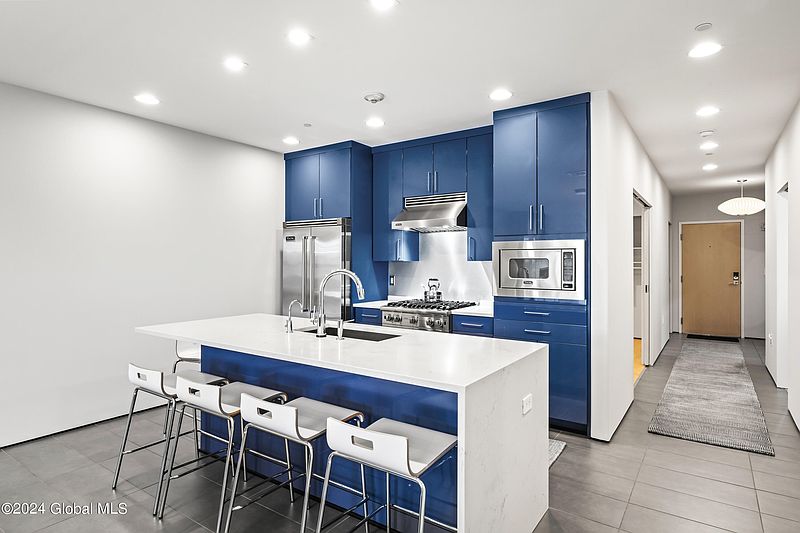3rd image of 268 Broadway #409