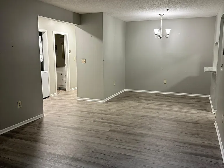 121 Cluff Crossing Rd #11 — Photo 6