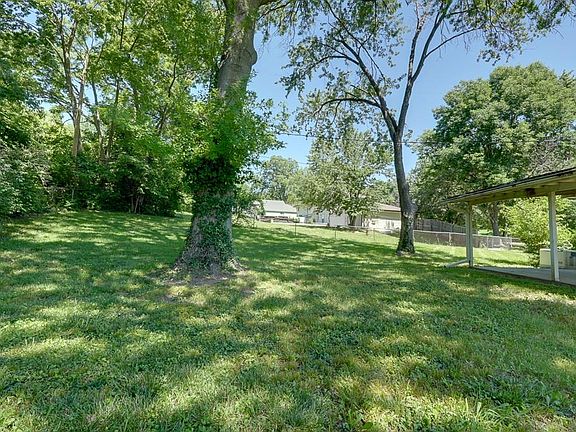 5th image of 3810 Ditzler Ave