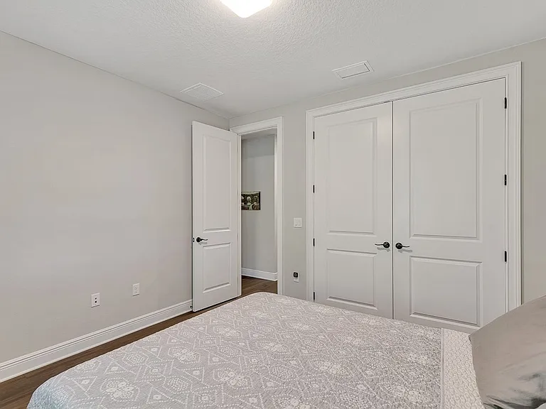 3215 W De Leon St #5 — Photo 43
