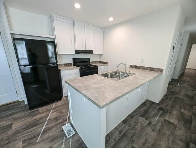 122 Terri Ln #130 — Photo 5