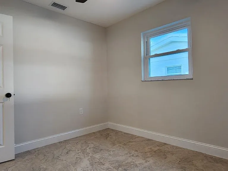 4590 Carson St NE — Photo 14