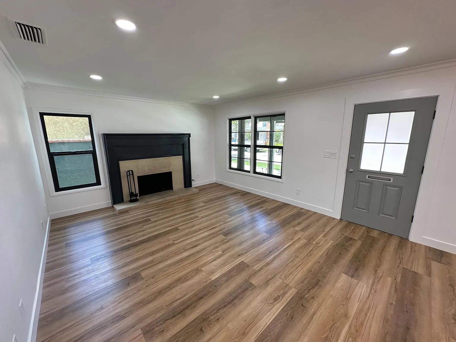 3 bed, 2028 sqft, $7,500 — Photo 3