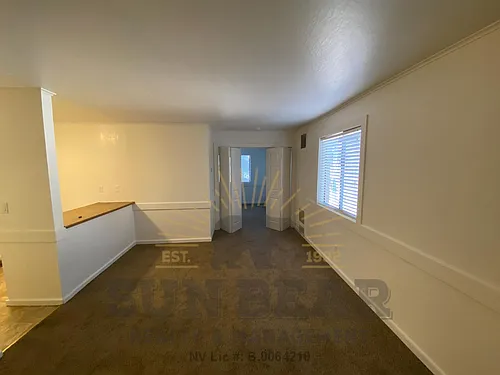 872 Tanager St Photo 1