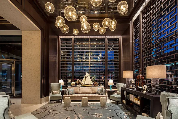 Rented by Extell Marketing Group LLC | media 6