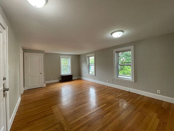 3rd image of 29 Camden St #2
