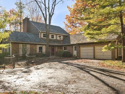 205 Bradford Ct, Lake Bluff, IL, 60044