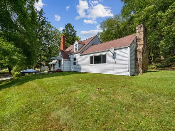 501 Francis Rd, Pittsburgh, PA 15239