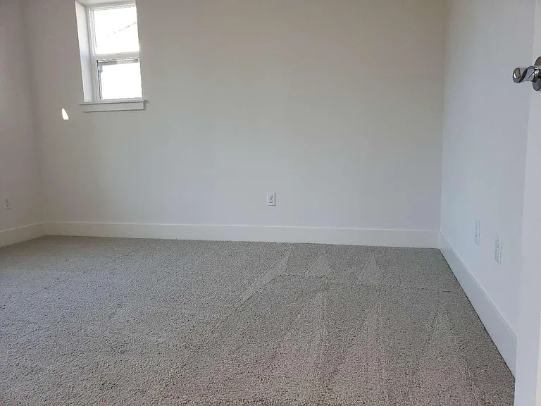 18717 44th Dr SE — Photo 10