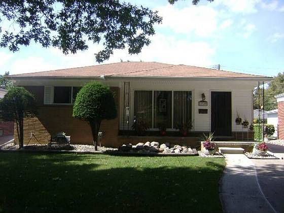 1st image of 27225 Princeton St