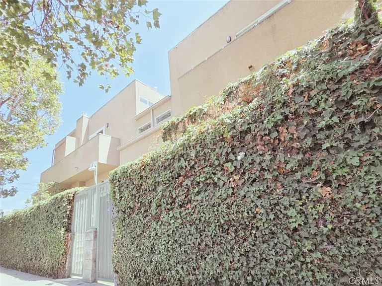 1154 N Sycamore Ave #7 — Photo 20