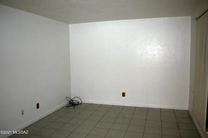 1620 N Wilmot Rd #F122 — Photo 11