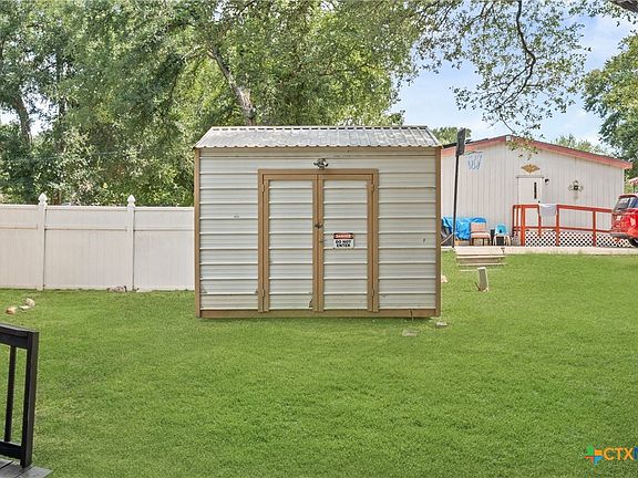 4th image of 129 Bremond