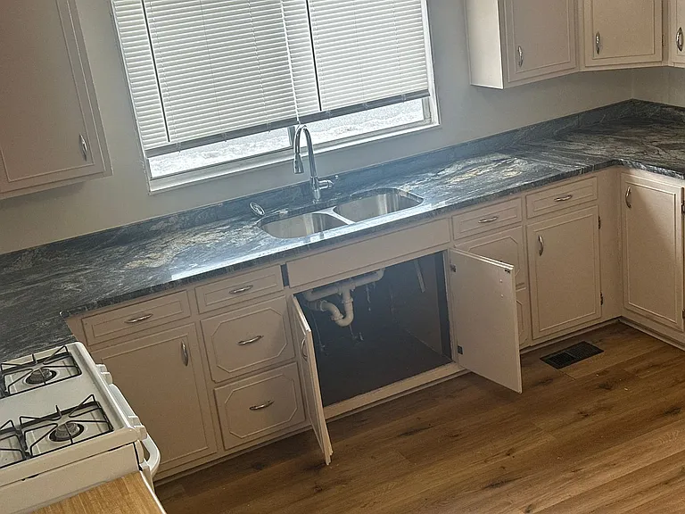 1421 W Huntsville Ave — Photo 20