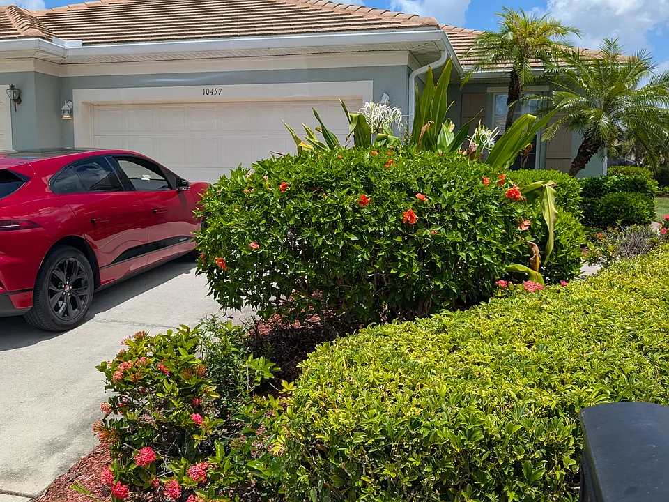 10457 Materita Dr