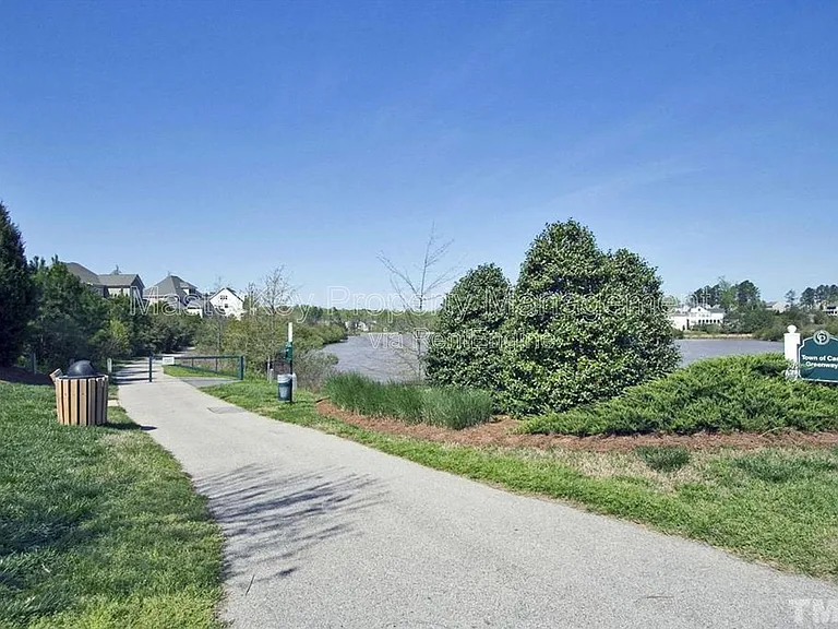 316 Kinellan Ln — Photo 43