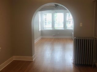 2832 W Wellington Ave, Chicago, IL 60618