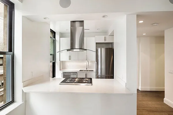 Rented by REAL New York | media 21