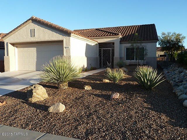 1st image of 952 E Grass Meadow Pl