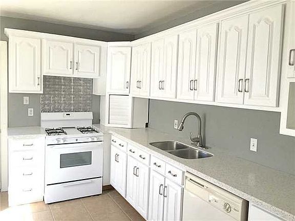 5th image of 3309 Harrison Ave