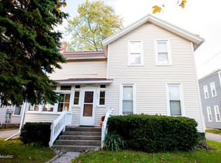 607 Leonard St NE, Grand Rapids, MI 49503