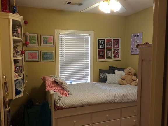 4th image of 115 Mimosa Dr