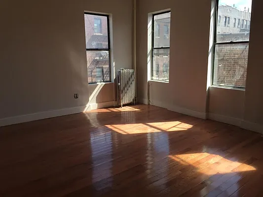 Rented by MNS | media 8