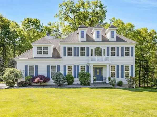 2674 Deer Track Court, Mohegan Lake, NY 10547