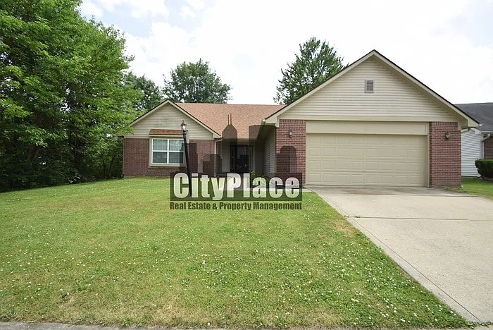 740 Sweet Creek Dr — Photo 1