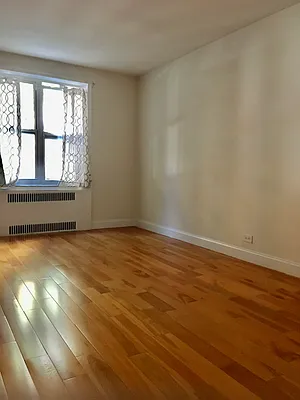 Rented by Century 21 Metropolitan | media 17