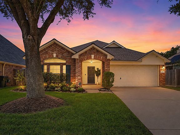 2nd image of 4611 Cobble Grove Ln