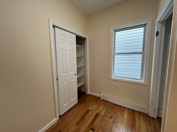 4th image of 151 Myrtle Ave