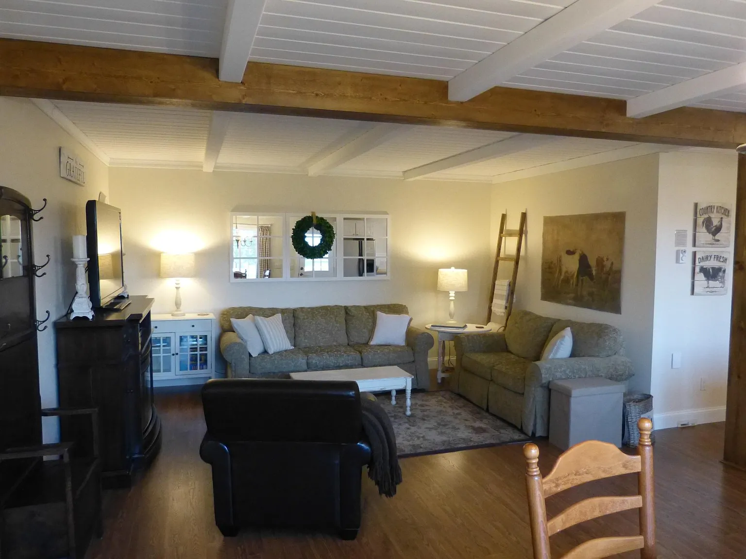 2 bed, 1.5 bath, 1400 sqft, $1,695 — Photo 3
