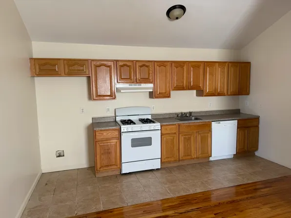 99 Fulton Avenue image 6 of 15