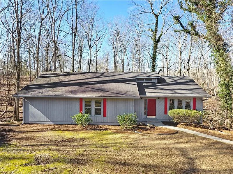 3462 Crown Dr photo 1
