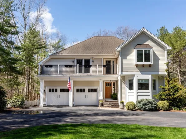 2 Ice House Rd, Plymouth, MA 02360
