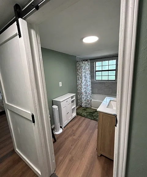 Hall to bathroom