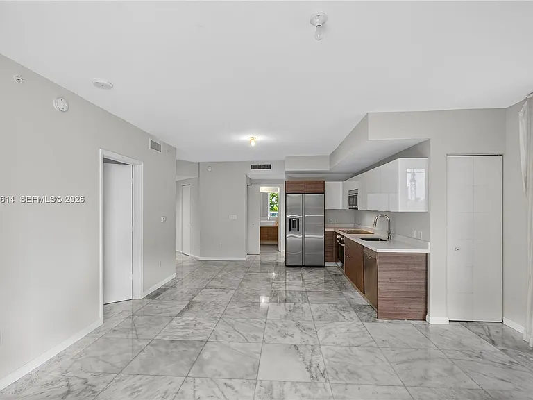 1010 SW 2nd Ave #603 — Photo 4