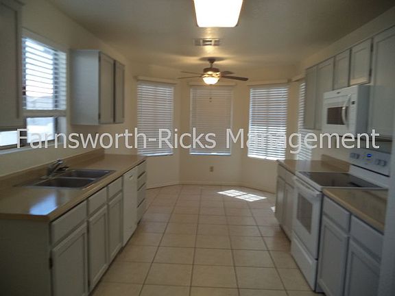 3rd image of 6536 E Fairbrook St