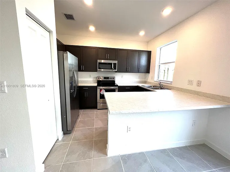 1864 SE 27th Rd #1864 — Photo 3